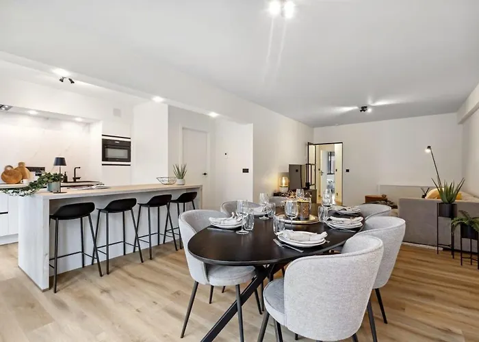 Fantastic And Centrally Located Apartment